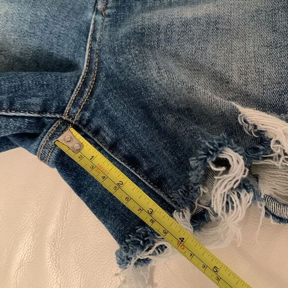Raisen High Waisted Distressed Raw Hem Denim Shorts Size S - Picture 5 of 12